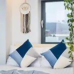 Large Duplex Penthouse - Parking *