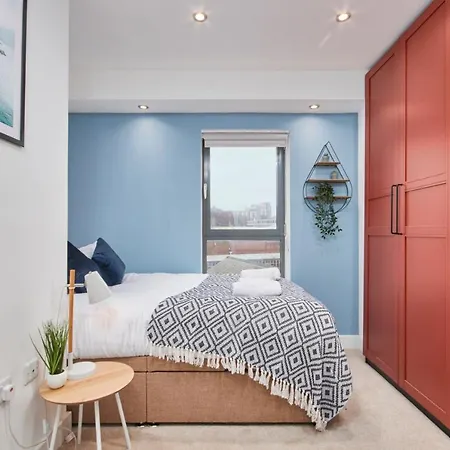 Large Duplex Penthouse - Parking Apartment Leeds (West Yorkshire)