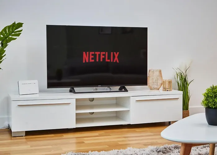 Large Duplex Penthouse - Parking *